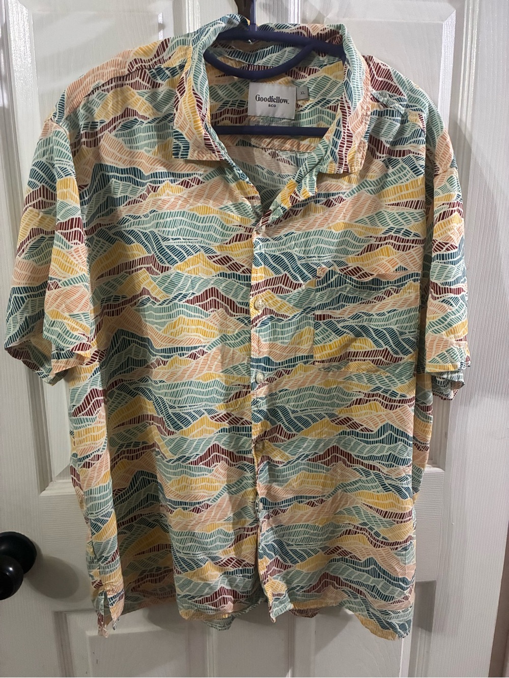 Goodfellow Men’s XL Abstract Mountain Button Up Shirt